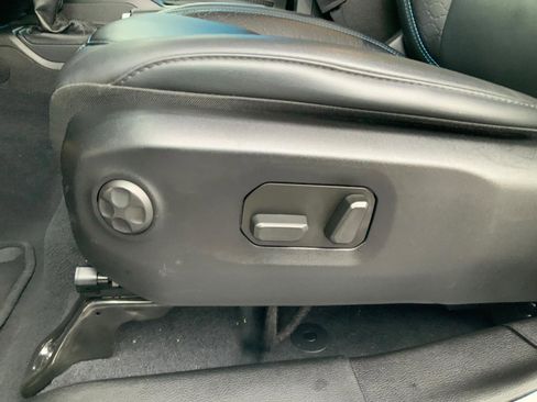 Used 2024 Jeep Wrangler High Altitude AWD/4WD image 31