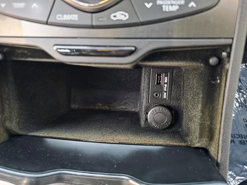 Used 2012 Hyundai Azera Base 4dr Sedan image 36