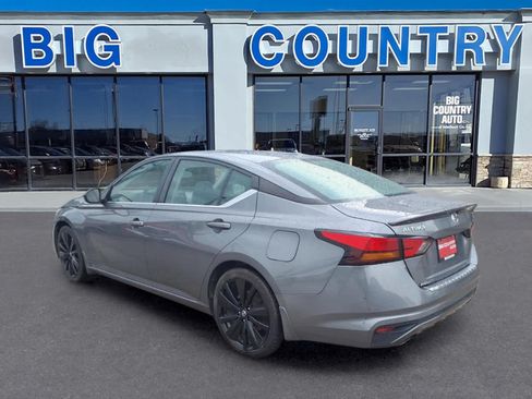 Used 2021 Nissan Altima 2.5 SR FWD image 7