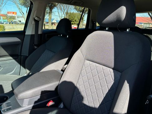 Used 2018 Volkswagen Atlas Launch Edition image 14