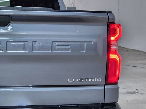 Used 2022 Chevrolet Silverado 1500 Custom w/ Safety Confidence Package image 22