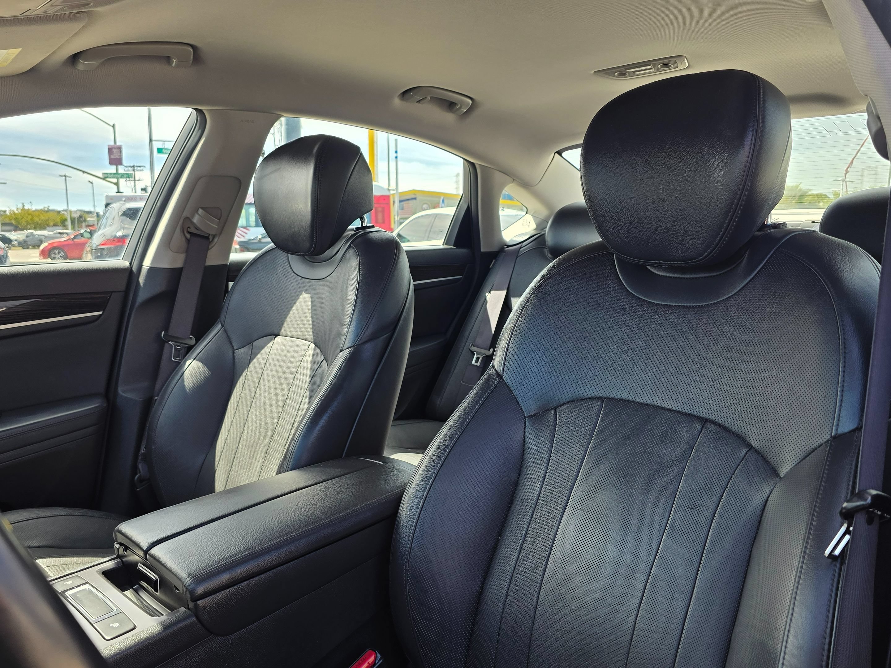 Used 2018 Genesis G80 3.8 RWD image 15
