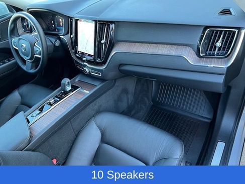Used 2022 Volvo XC60 B5 Momentum w/ Protection Package Premier image 15