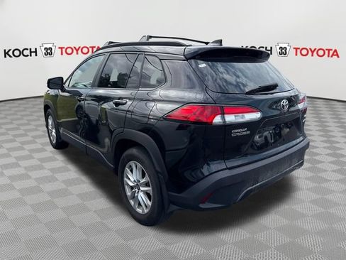 Used 2023 Toyota Corolla Cross LE w/ Moonroof Package AWD/4WD image 4