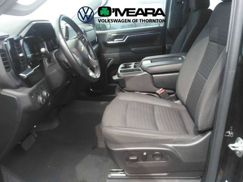 Used 2025 Chevrolet Silverado 1500 LT AWD/4WD image 5
