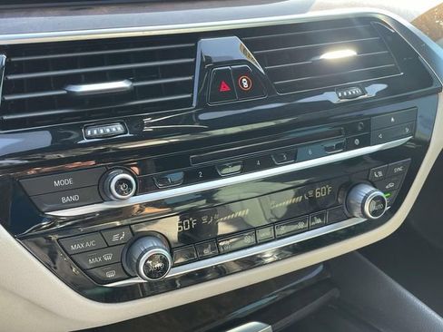Used 2019 BMW 530i xDrive w/ Convenience Package AWD/4WD image 29