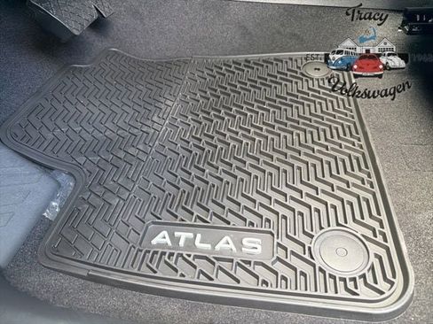 New 2026 Volkswagen Atlas SE image 17