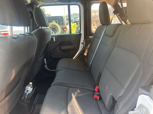 Used 2018 Jeep Wrangler Unlimited Sport AWD/4WD image 13