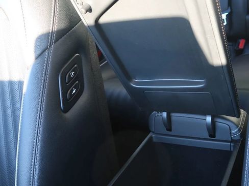 Used 2021 Genesis G70 3.3T image 31