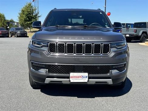 Used 2024 Jeep Wagoneer Series II image 2