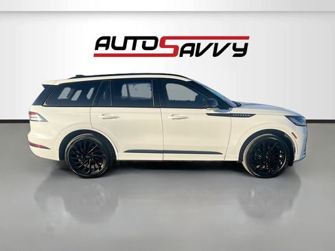 Used 2025 Lincoln Aviator Reserve w/ Jet Appearance Package image 8