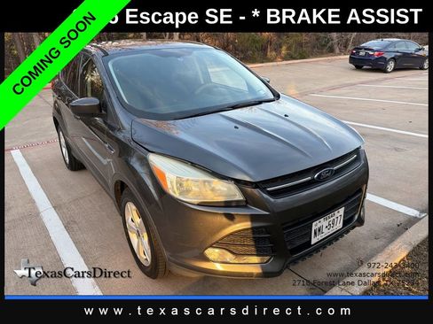 Used 2016 Ford Escape SE image 3