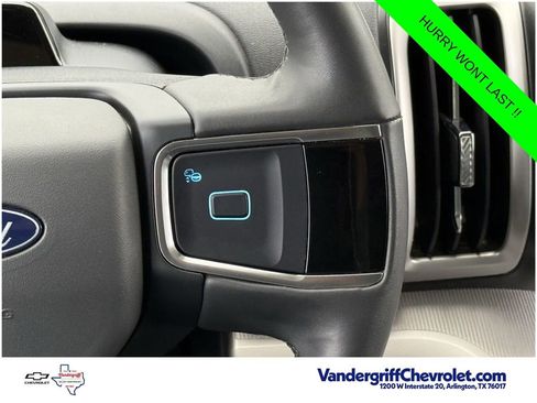 Used 2025 Ford Expedition Active AWD/4WD image 14