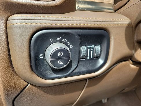 Used 2025 RAM 3500 Longhorn image 12