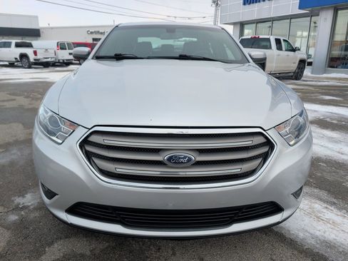Used 2018 Ford Taurus SEL FWD image 2