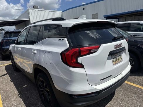 Used 2021 GMC Terrain SLE w/ Elevation Edition FWD image 8