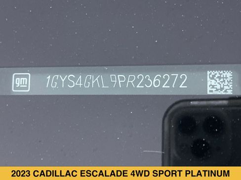 Certified 2023 Cadillac Escalade Sport Platinum w/ LPO, ONYX Package AWD/4WD image 18
