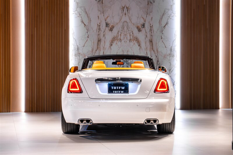 Used 2021 Rolls-Royce Dawn RWD image 8