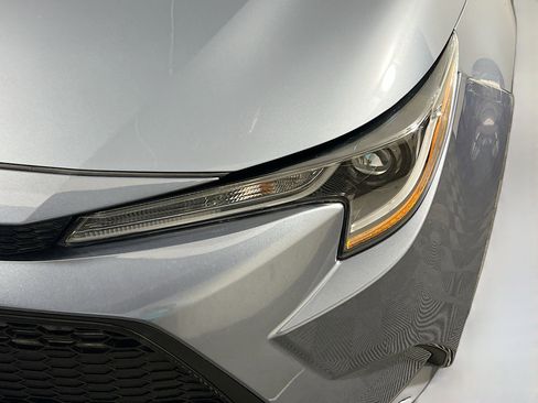 Used 2021 Toyota Corolla LE image 11