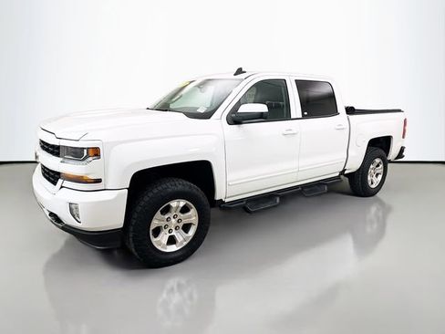 Used 2018 Chevrolet Silverado 1500 LT w/ All Star Edition image 3