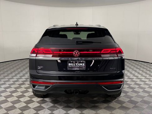 Used 2025 Volkswagen Atlas Cross Sport SE AWD/4WD image 9