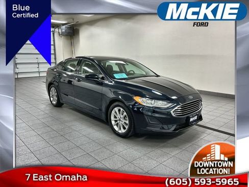 Certified 2020 Ford Fusion SE FWD image 1