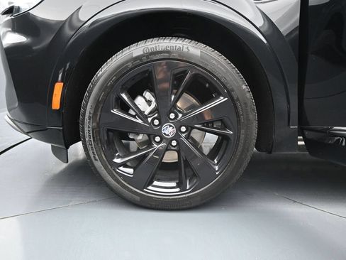 Used 2023 Buick Envision Essence w/ Sport Touring Package AWD/4WD image 31