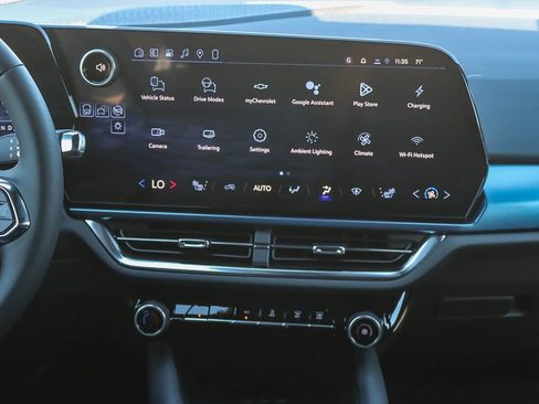 New 2026 Chevrolet Equinox EV LT image 12