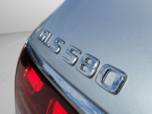 New 2026 Mercedes-Benz GLS 580 4MATIC image 33