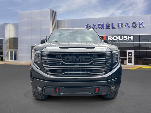 Used 2024 GMC Sierra 1500 AT4 w/ Technology Package image 4