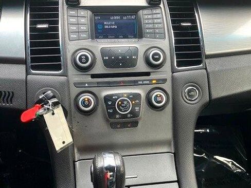 Used 2015 Ford Taurus SEL image 17