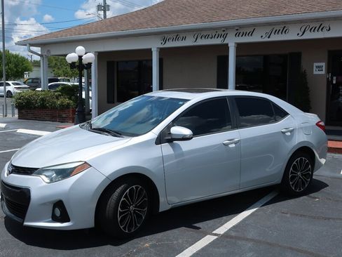 Used 2015 Toyota Corolla S FWD image 9