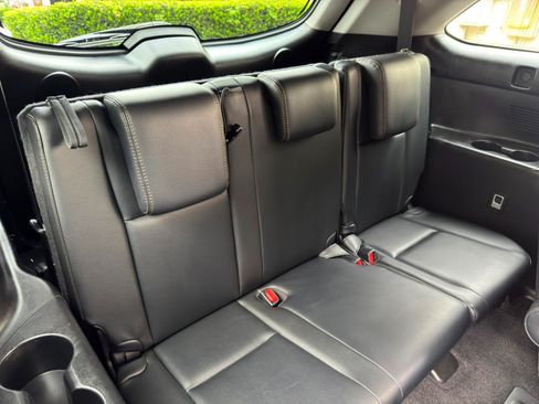 Used 2017 Toyota Highlander Limited FWD image 38