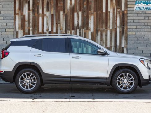 Used 2022 GMC Terrain SLT AWD/4WD image 8