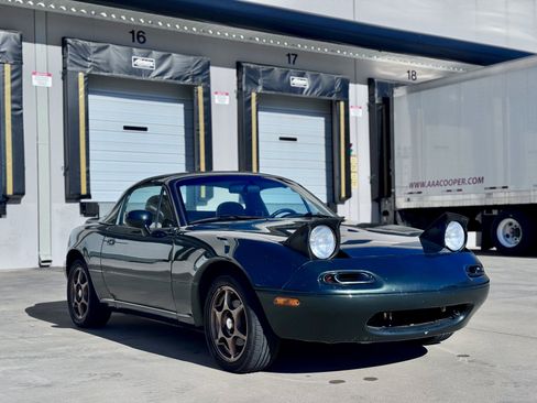 Used 1997 MAZDA MX-5 Miata image 35