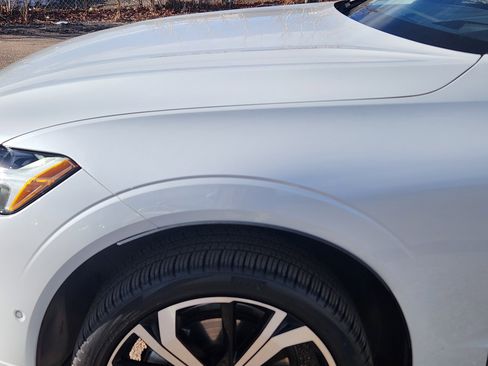 Used 2022 Volvo XC60 B5 R-Design w/ Advanced Package image 6