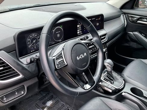 Used 2024 Kia Seltos EX AWD/4WD image 18