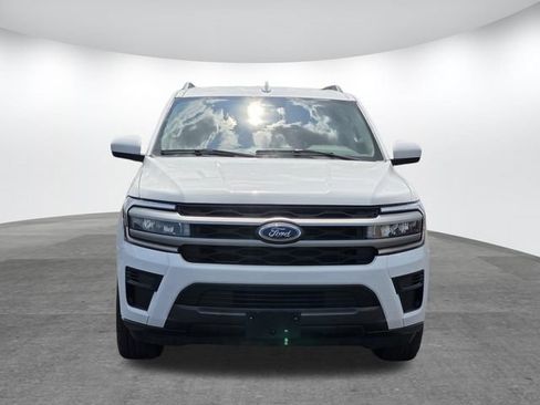 Used 2024 Ford Expedition XLT AWD/4WD image 2