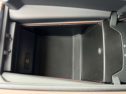 Used 2026 BMW X7 xDrive40i image 17