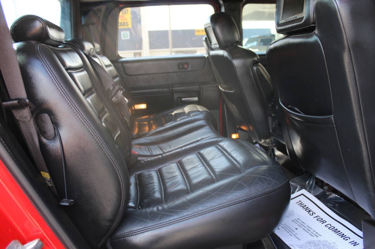 Used 2005 HUMMER H2 SUT w/ Preferred Equipment Group AWD/4WD image 12