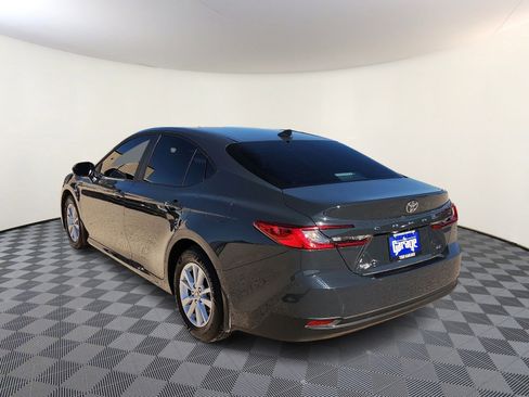 Used 2025 Toyota Camry LE image 3