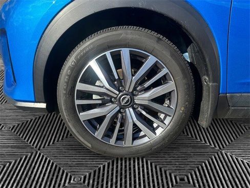 Certified 2024 Nissan Kicks SV image 14