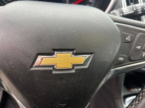 Used 2024 Chevrolet Equinox Premier FWD image 33