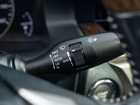 Used 2015 Lexus ES 350 w/ Premium Package image 40