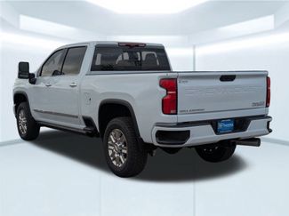 New 2026 Chevrolet Silverado 2500 High Country w/ High Country Premium Package AWD/4WD video 4