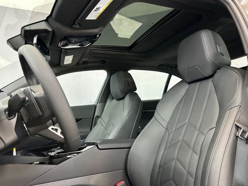 New 2026 BMW i5 eDrive40 w/ M Sport Package image 14