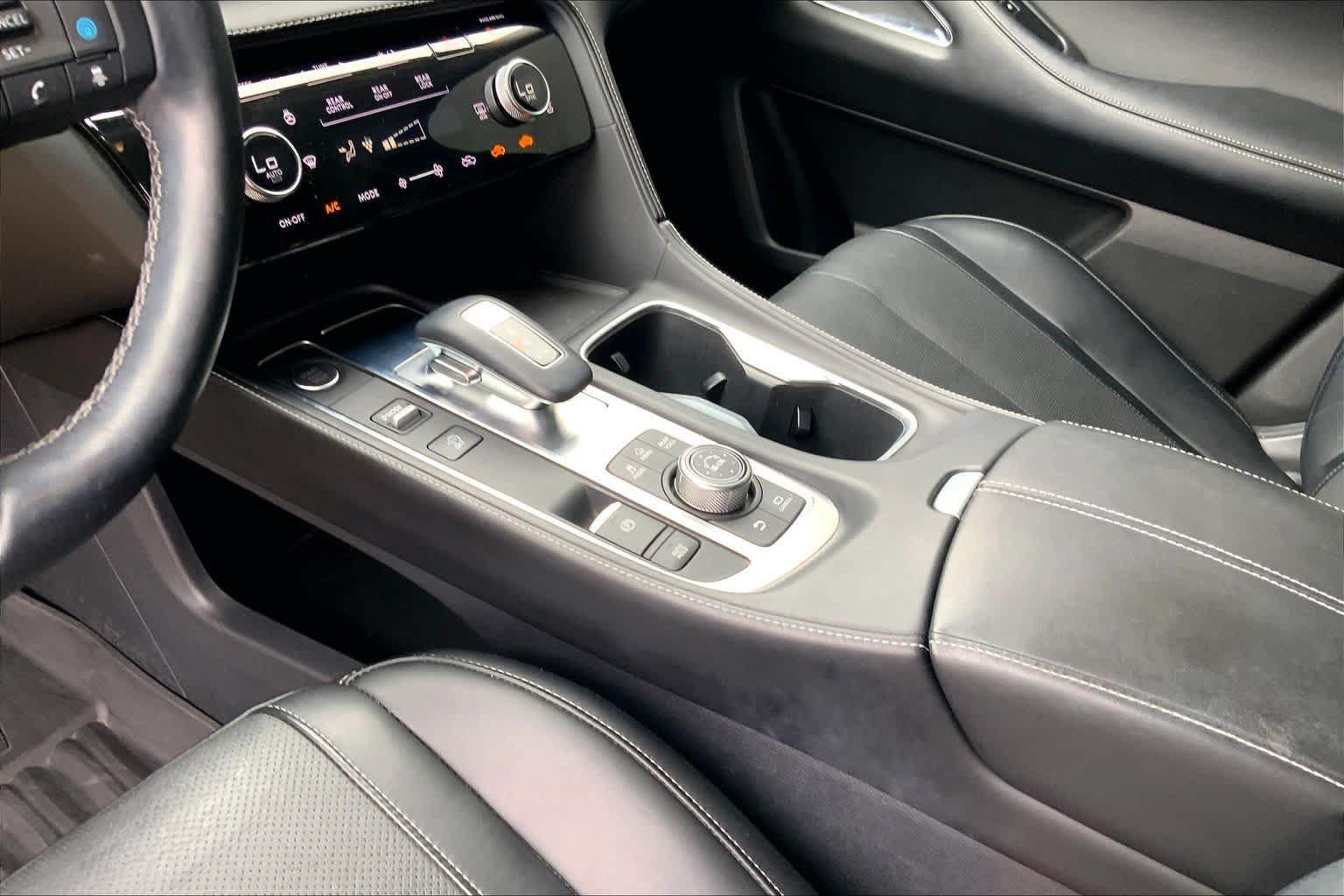 Used 2023 INFINITI QX60 Sensory w/ Vision Package FWD image 15