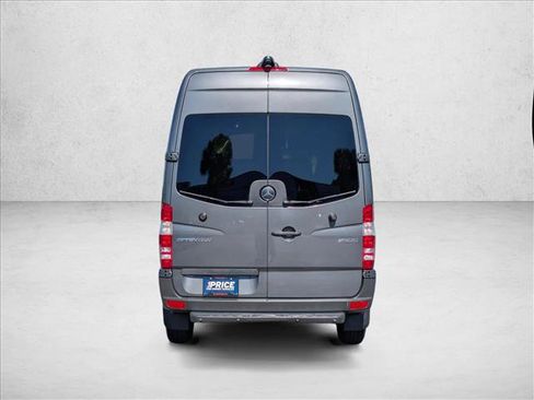 Used 2018 Mercedes-Benz Sprinter 2500 image 7