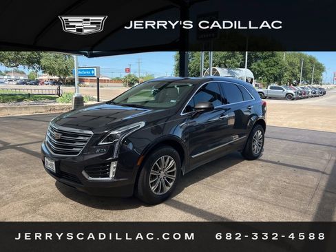 Used 2019 Cadillac XT5 Luxury FWD image 1