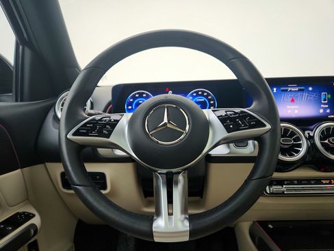 Certified 2024 Mercedes-Benz EQB 250+ image 32